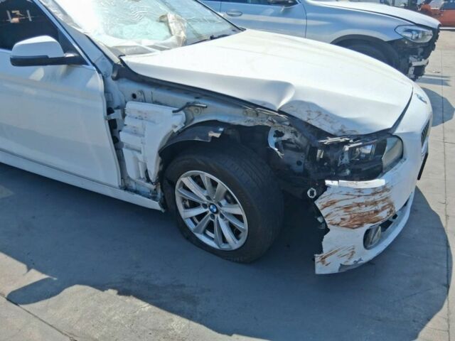БМВ 5 Серия 2015 в Одессе на Automoto.ua Белый БМВ 5 Серия, объемом двигателя 2 л и пробегом 136 тыс. км за 9200 $, фото 7 на Automoto.ua