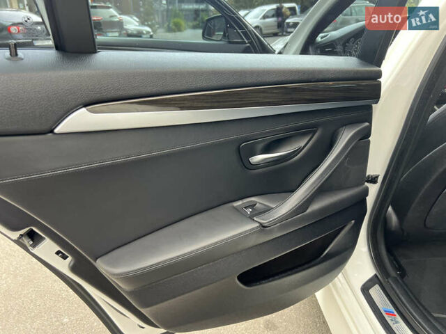 Белый БМВ 5 Серия, объемом двигателя 2.99 л и пробегом 202 тыс. км за 24000 $, фото 22 на Automoto.ua