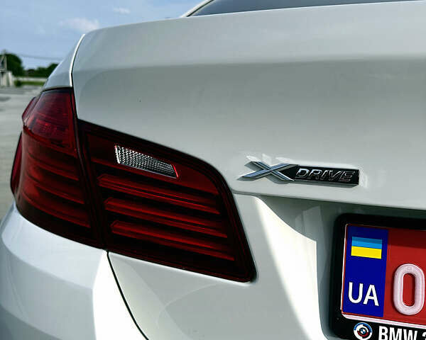 Білий БМВ 5 Серія, об'ємом двигуна 2 л та пробігом 150 тис. км за 16500 $, фото 15 на Automoto.ua