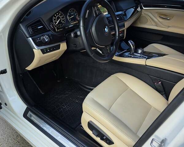 Белый БМВ 5 Серия, объемом двигателя 2 л и пробегом 120 тыс. км за 17200 $, фото 15 на Automoto.ua