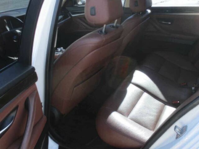 Белый БМВ 5 Серия, объемом двигателя 3 л и пробегом 74 тыс. км за 14500 $, фото 10 на Automoto.ua