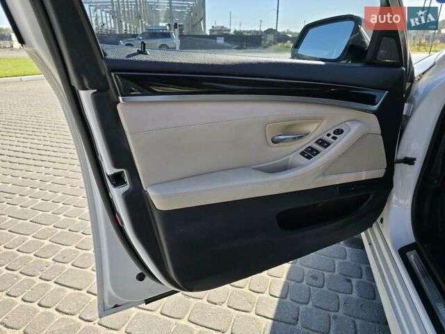 Белый БМВ 5 Серия, объемом двигателя 2 л и пробегом 135 тыс. км за 12900 $, фото 8 на Automoto.ua