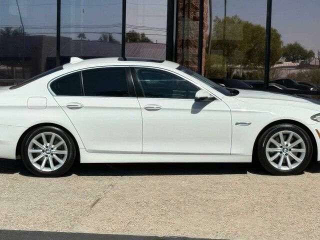 Белый БМВ 5 Серия, объемом двигателя 3 л и пробегом 80 тыс. км за 5800 $, фото 6 на Automoto.ua