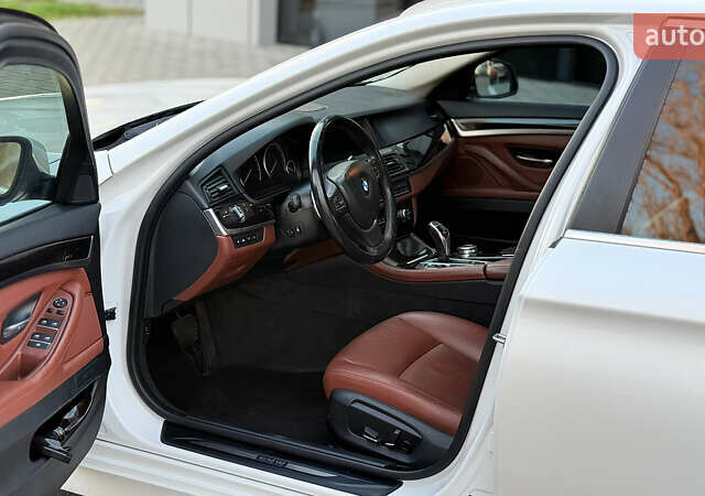 Білий БМВ 5 Серія, об'ємом двигуна 2.98 л та пробігом 220 тис. км за 18100 $, фото 8 на Automoto.ua