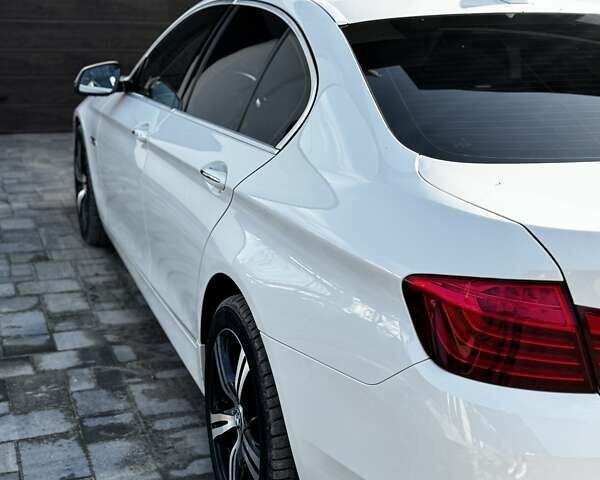 Белый БМВ 5 Серия, объемом двигателя 2 л и пробегом 190 тыс. км за 22000 $, фото 40 на Automoto.ua