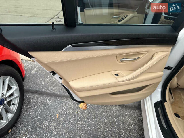 Белый БМВ 5 Серия, объемом двигателя 2 л и пробегом 92 тыс. км за 2900 $, фото 11 на Automoto.ua