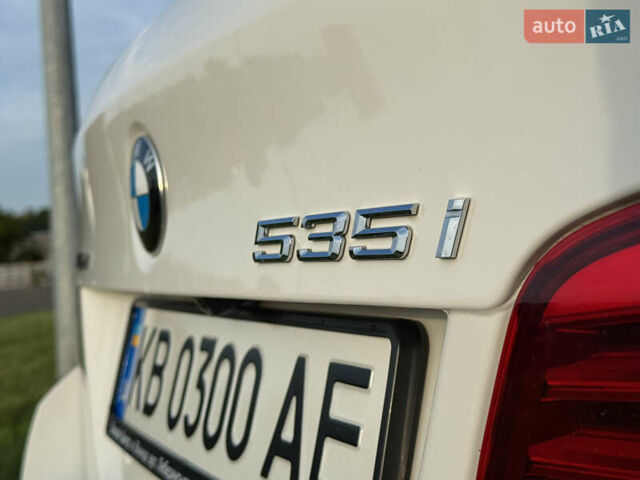 Белый БМВ 5 Серия, объемом двигателя 2.98 л и пробегом 128 тыс. км за 20699 $, фото 31 на Automoto.ua