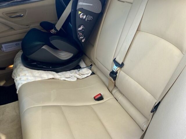 Білий БМВ 5 Серія, об'ємом двигуна 2 л та пробігом 147 тис. км за 17000 $, фото 8 на Automoto.ua