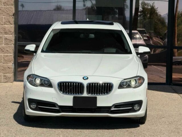 Белый БМВ 5 Серия, объемом двигателя 3 л и пробегом 80 тыс. км за 5800 $, фото 1 на Automoto.ua