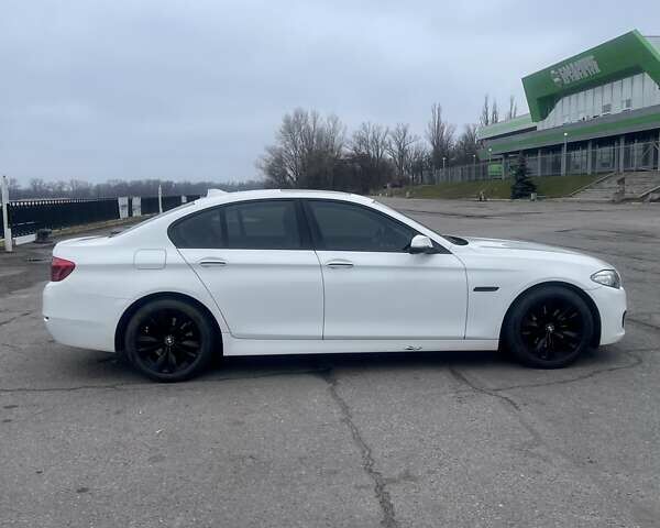Білий БМВ 5 Серія, об'ємом двигуна 2 л та пробігом 149 тис. км за 16950 $, фото 13 на Automoto.ua