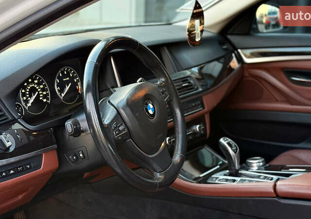 Белый БМВ 5 Серия, объемом двигателя 2.98 л и пробегом 220 тыс. км за 16000 $, фото 7 на Automoto.ua