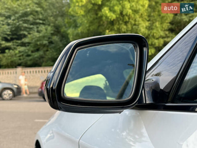 Белый БМВ 5 Серия, объемом двигателя 2.98 л и пробегом 128 тыс. км за 20699 $, фото 26 на Automoto.ua