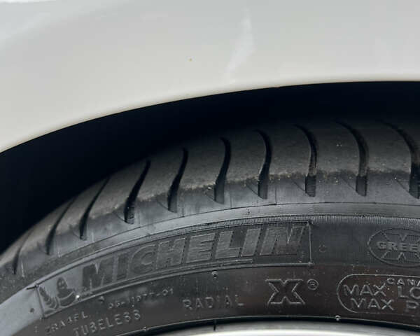 Белый БМВ 5 Серия, объемом двигателя 2.99 л и пробегом 202 тыс. км за 24000 $, фото 29 на Automoto.ua