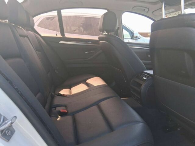 БМВ 5 Серия 2015 в Одессе на Automoto.ua Белый БМВ 5 Серия, объемом двигателя 2 л и пробегом 136 тыс. км за 9200 $, фото 5 на Automoto.ua