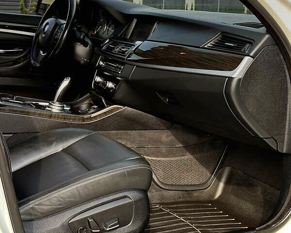 Білий БМВ 5 Серія, об'ємом двигуна 2 л та пробігом 150 тис. км за 16500 $, фото 51 на Automoto.ua