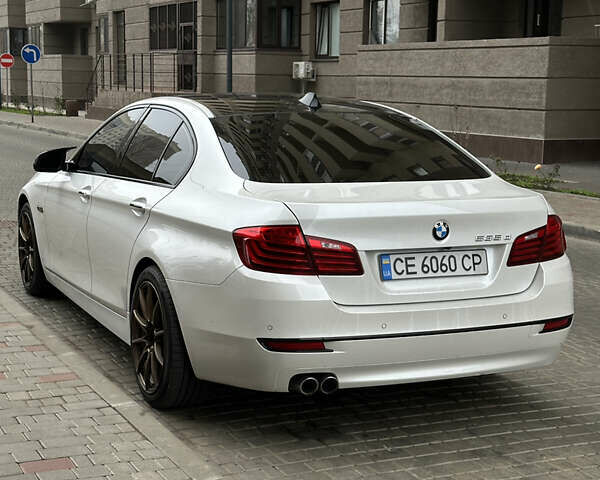 Белый БМВ 5 Серия, объемом двигателя 3 л и пробегом 84 тыс. км за 23500 $, фото 1 на Automoto.ua