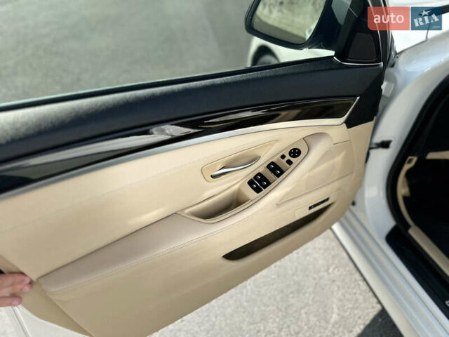 Білий БМВ 5 Серія, об'ємом двигуна 2 л та пробігом 209 тис. км за 14990 $, фото 18 на Automoto.ua