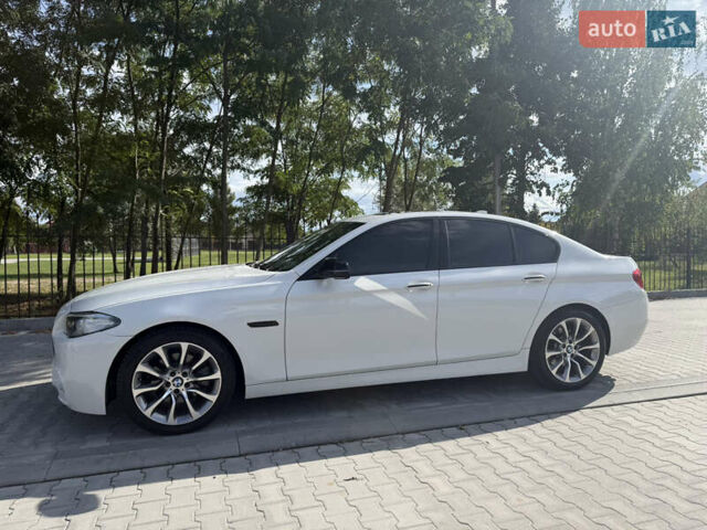 Білий БМВ 5 Серія, об'ємом двигуна 2 л та пробігом 153 тис. км за 16500 $, фото 1 на Automoto.ua