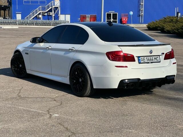 Белый БМВ 5 Серия, объемом двигателя 2 л и пробегом 172 тыс. км за 15999 $, фото 4 на Automoto.ua