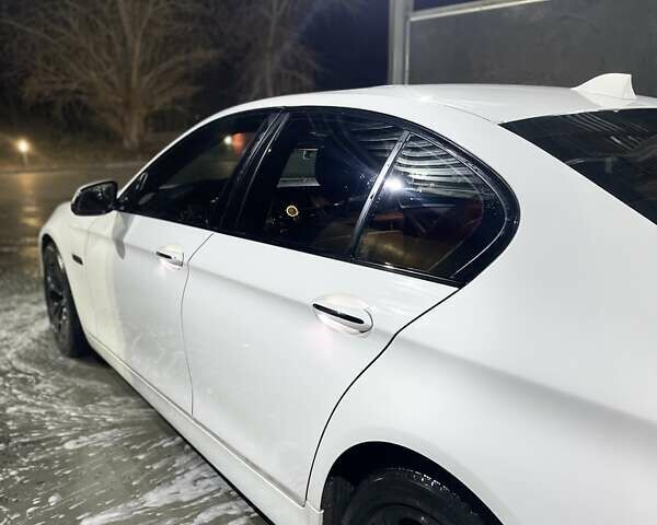 Білий БМВ 5 Серія, об'ємом двигуна 2 л та пробігом 149 тис. км за 16950 $, фото 32 на Automoto.ua