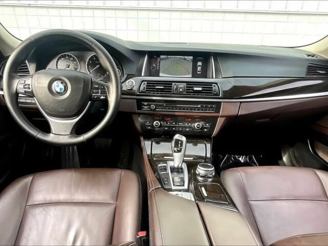 Білий БМВ 5 Серія, об'ємом двигуна 3 л та пробігом 75 тис. км за 4300 $, фото 7 на Automoto.ua