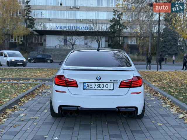 Білий БМВ 5 Серія, об'ємом двигуна 2 л та пробігом 127 тис. км за 17500 $, фото 5 на Automoto.ua