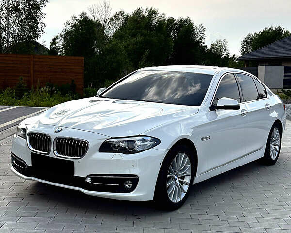 Білий БМВ 5 Серія, об'ємом двигуна 2 л та пробігом 150 тис. км за 15999 $, фото 47 на Automoto.ua