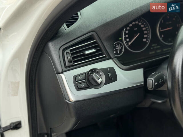 Белый БМВ 5 Серия, объемом двигателя 2 л и пробегом 195 тыс. км за 19999 $, фото 39 на Automoto.ua