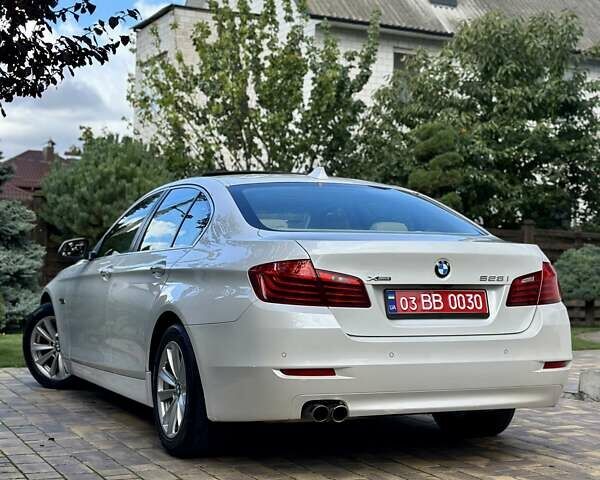 Білий БМВ 5 Серія, об'ємом двигуна 2 л та пробігом 208 тис. км за 14550 $, фото 16 на Automoto.ua