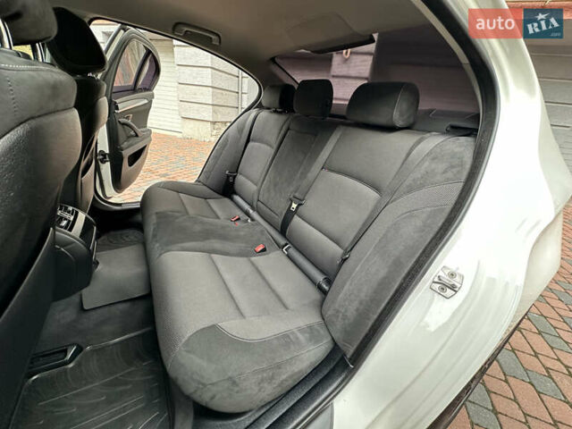 БМВ 5 Серия 2016 в Ивано-Франковске на Automoto.ua Белый БМВ 5 Серия, объемом двигателя 2 л и пробегом 230 тыс. км за 15450 $, фото 173 на Automoto.ua