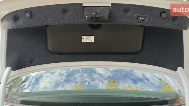 Білий БМВ 5 Серія, об'ємом двигуна 2 л та пробігом 24 тис. км за 23500 $, фото 9 на Automoto.ua