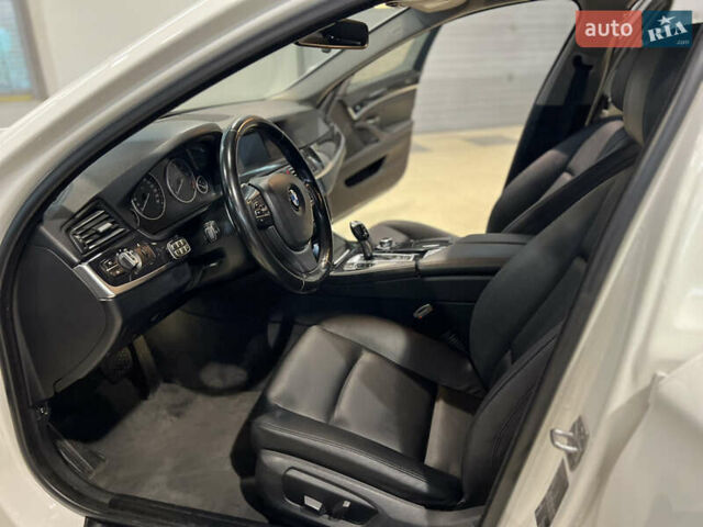 Белый БМВ 5 Серия, объемом двигателя 2 л и пробегом 175 тыс. км за 16099 $, фото 7 на Automoto.ua