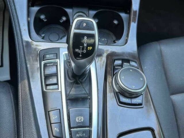 Білий БМВ 5 Серія, об'ємом двигуна 2 л та пробігом 77 тис. км за 9999 $, фото 11 на Automoto.ua