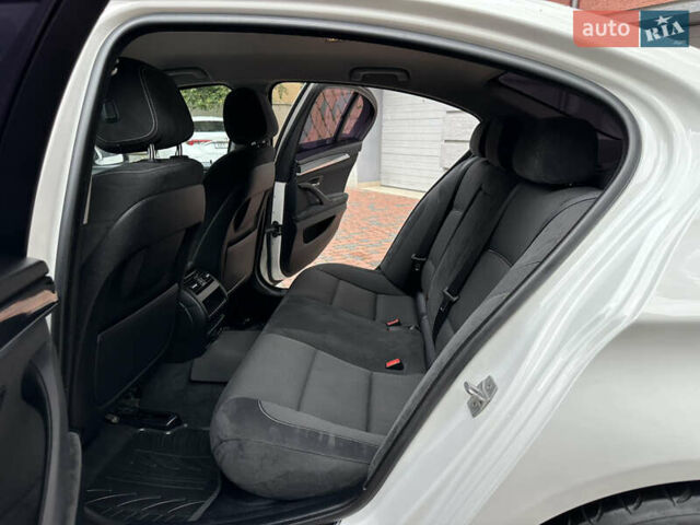 БМВ 5 Серия 2016 в Ивано-Франковске на Automoto.ua Белый БМВ 5 Серия, объемом двигателя 2 л и пробегом 230 тыс. км за 15450 $, фото 163 на Automoto.ua