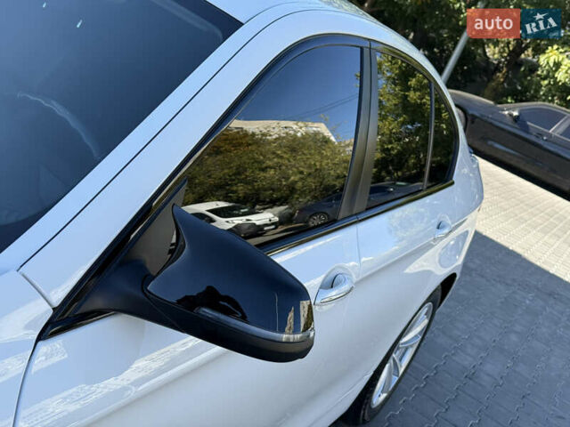 Белый БМВ 5 Серия, объемом двигателя 2 л и пробегом 148 тыс. км за 18800 $, фото 7 на Automoto.ua