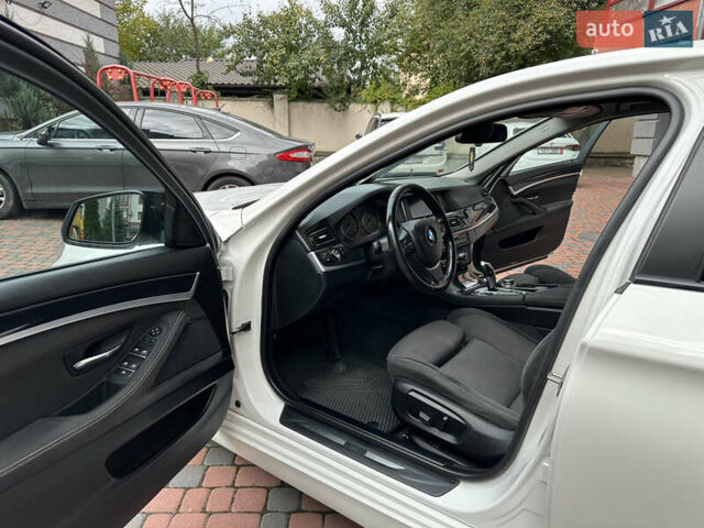 БМВ 5 Серия 2016 в Ивано-Франковске на Automoto.ua Белый БМВ 5 Серия, объемом двигателя 2 л и пробегом 230 тыс. км за 15450 $, фото 104 на Automoto.ua