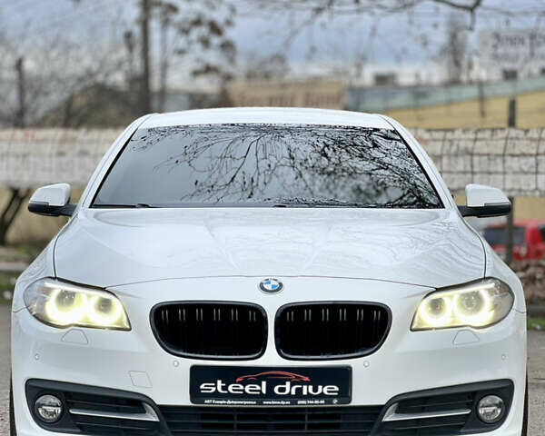 Белый БМВ 5 Серия, объемом двигателя 2 л и пробегом 138 тыс. км за 17999 $, фото 1 на Automoto.ua