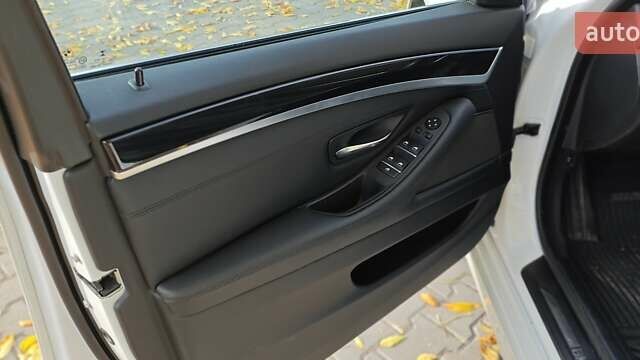Білий БМВ 5 Серія, об'ємом двигуна 2 л та пробігом 24 тис. км за 23500 $, фото 6 на Automoto.ua