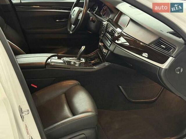 Білий БМВ 5 Серія, об'ємом двигуна 2 л та пробігом 173 тис. км за 21940 $, фото 25 на Automoto.ua