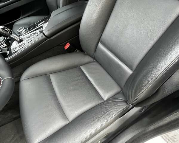 Білий БМВ 5 Серія, об'ємом двигуна 2 л та пробігом 84 тис. км за 25500 $, фото 10 на Automoto.ua