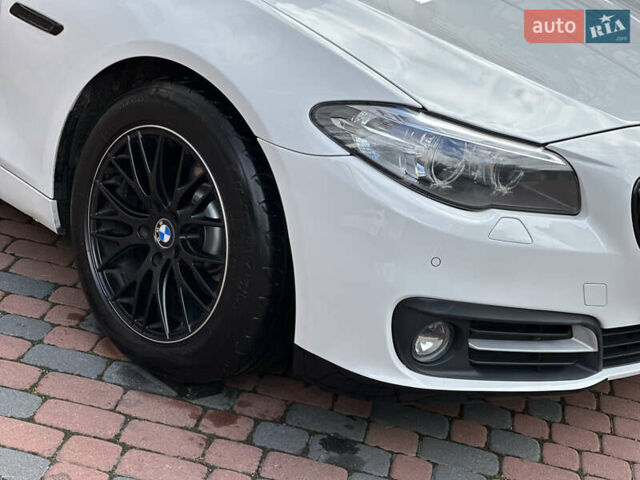 БМВ 5 Серия 2016 в Ивано-Франковске на Automoto.ua Белый БМВ 5 Серия, объемом двигателя 2 л и пробегом 230 тыс. км за 15450 $, фото 30 на Automoto.ua