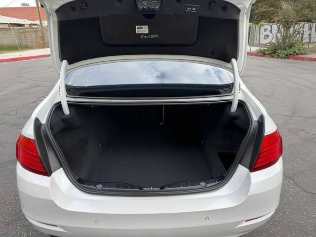 Белый БМВ 5 Серия, объемом двигателя 2 л и пробегом 72 тыс. км за 9000 $, фото 14 на Automoto.ua