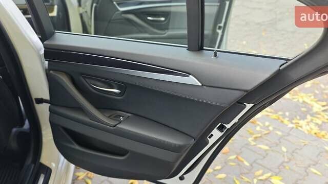 Білий БМВ 5 Серія, об'ємом двигуна 2 л та пробігом 24 тис. км за 23500 $, фото 13 на Automoto.ua
