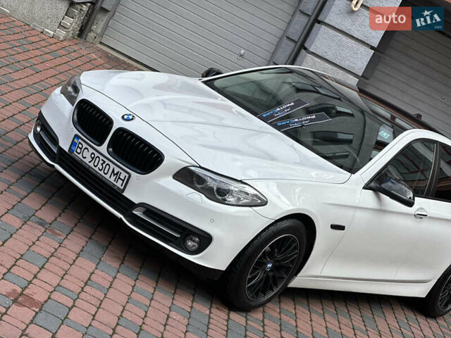 БМВ 5 Серия 2016 в Ивано-Франковске на Automoto.ua Белый БМВ 5 Серия, объемом двигателя 2 л и пробегом 230 тыс. км за 15450 $, фото 20 на Automoto.ua