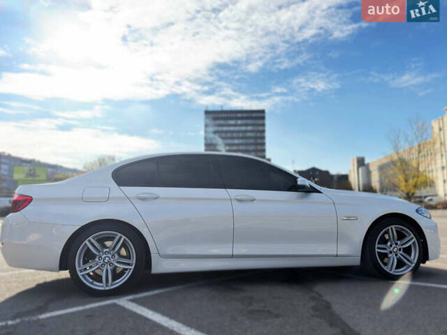 Белый БМВ 5 Серия, объемом двигателя 2 л и пробегом 141 тыс. км за 17200 $, фото 5 на Automoto.ua