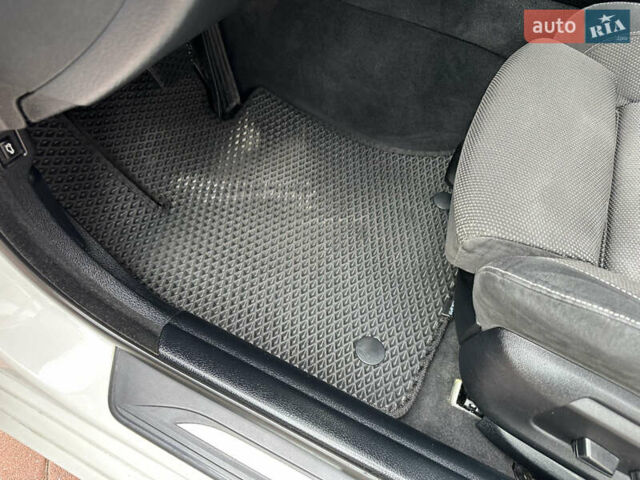 БМВ 5 Серия 2016 в Ивано-Франковске на Automoto.ua Белый БМВ 5 Серия, объемом двигателя 2 л и пробегом 230 тыс. км за 15450 $, фото 123 на Automoto.ua