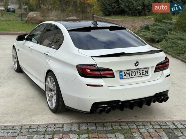 БМВ 5 Серия 2016 в Коростене на Automoto.ua Белый БМВ 5 Серия, объемом двигателя 2.99 л и пробегом 230 тыс. км за 25999 $, фото 3 на Automoto.ua