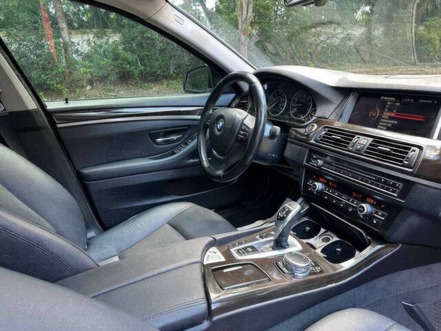 Білий БМВ 5 Серія, об'ємом двигуна 2 л та пробігом 77 тис. км за 9999 $, фото 7 на Automoto.ua