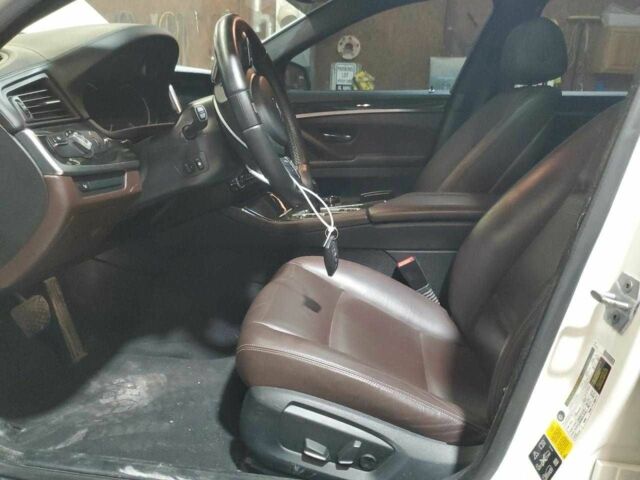 Білий БМВ 5 Серія, об'ємом двигуна 2 л та пробігом 62 тис. км за 2900 $, фото 6 на Automoto.ua