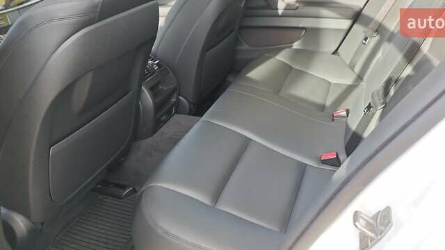 Білий БМВ 5 Серія, об'ємом двигуна 2 л та пробігом 24 тис. км за 23500 $, фото 7 на Automoto.ua